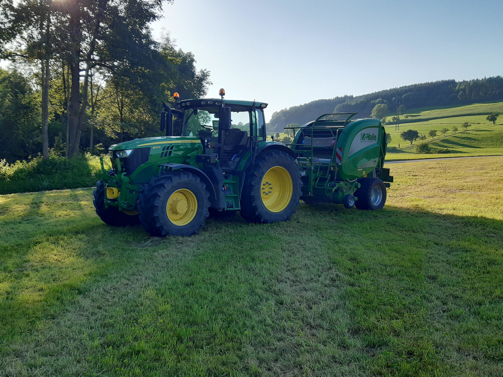 Traktor mit Presse