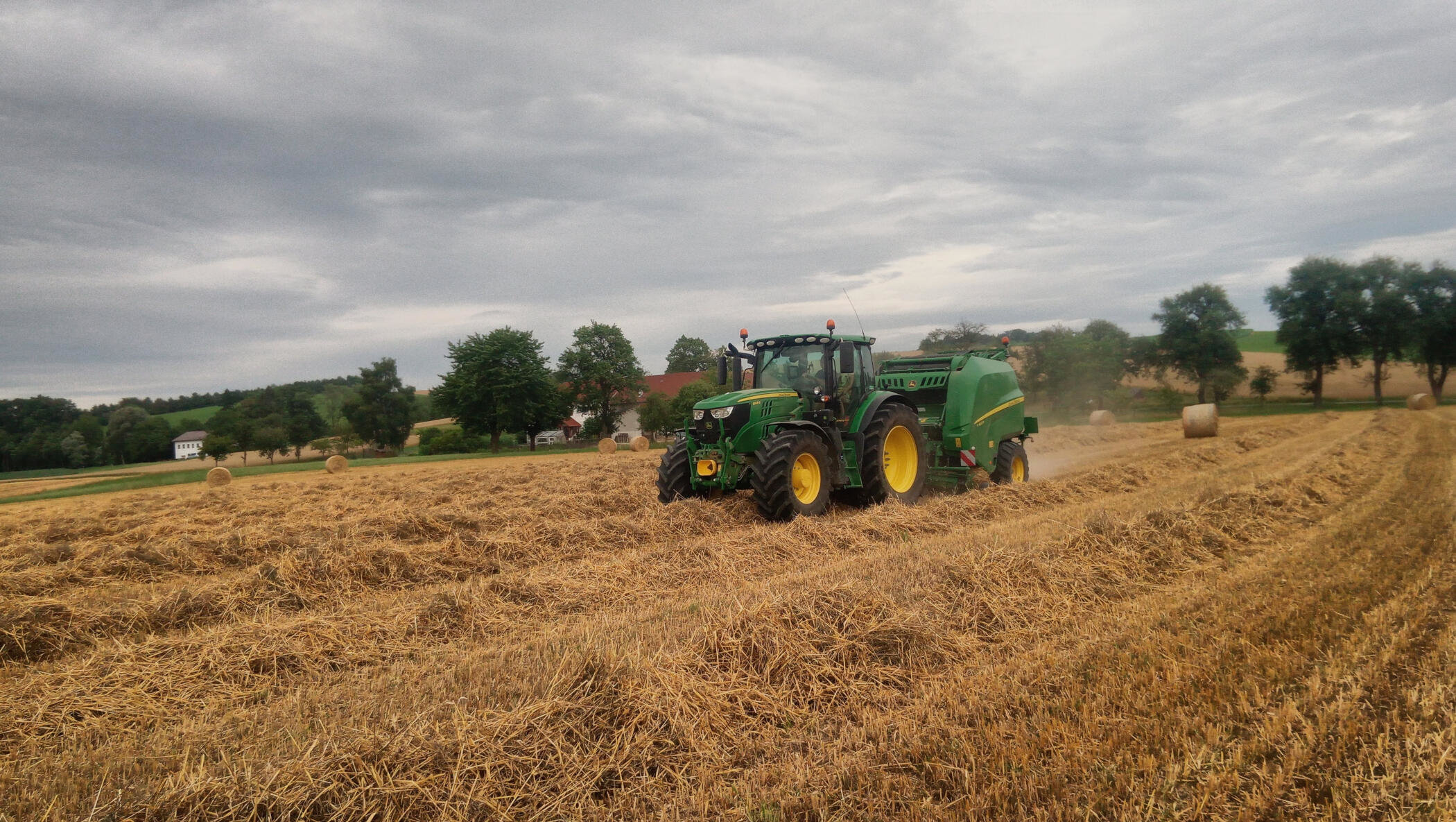 Traktor auf Feld