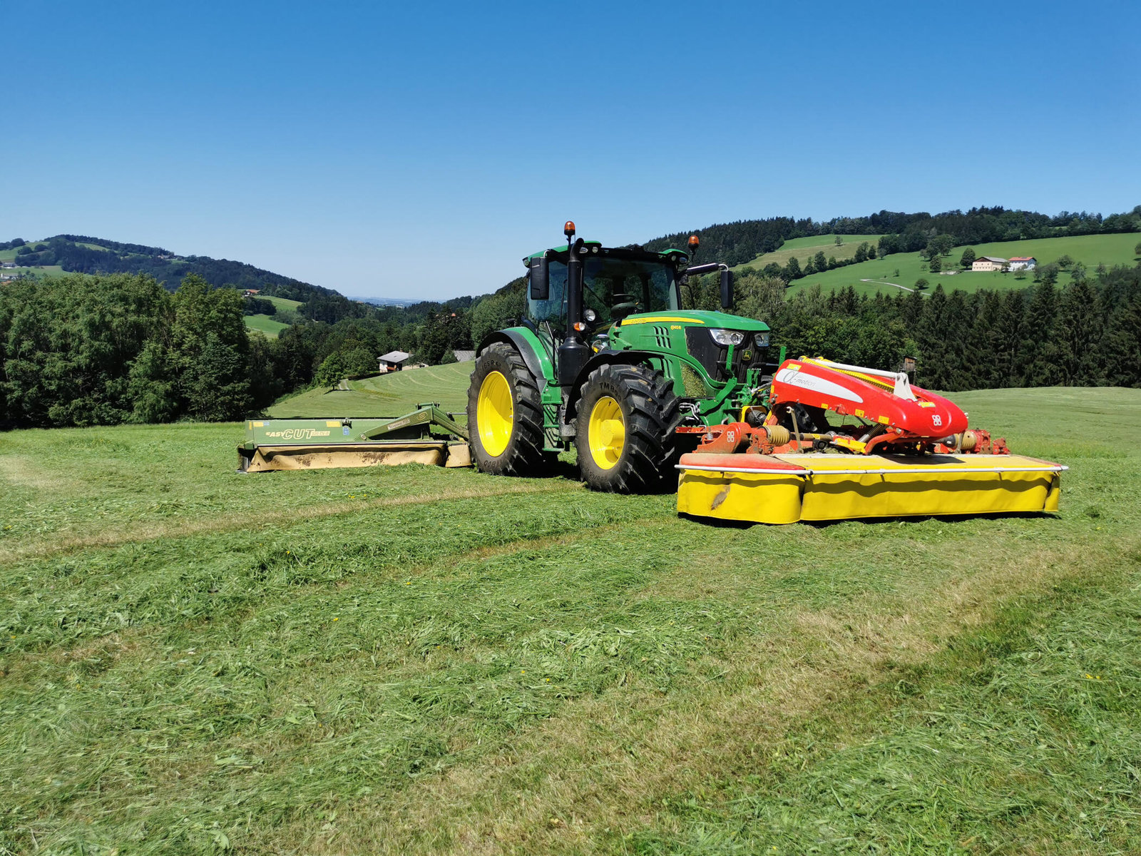 Traktor auf Feld